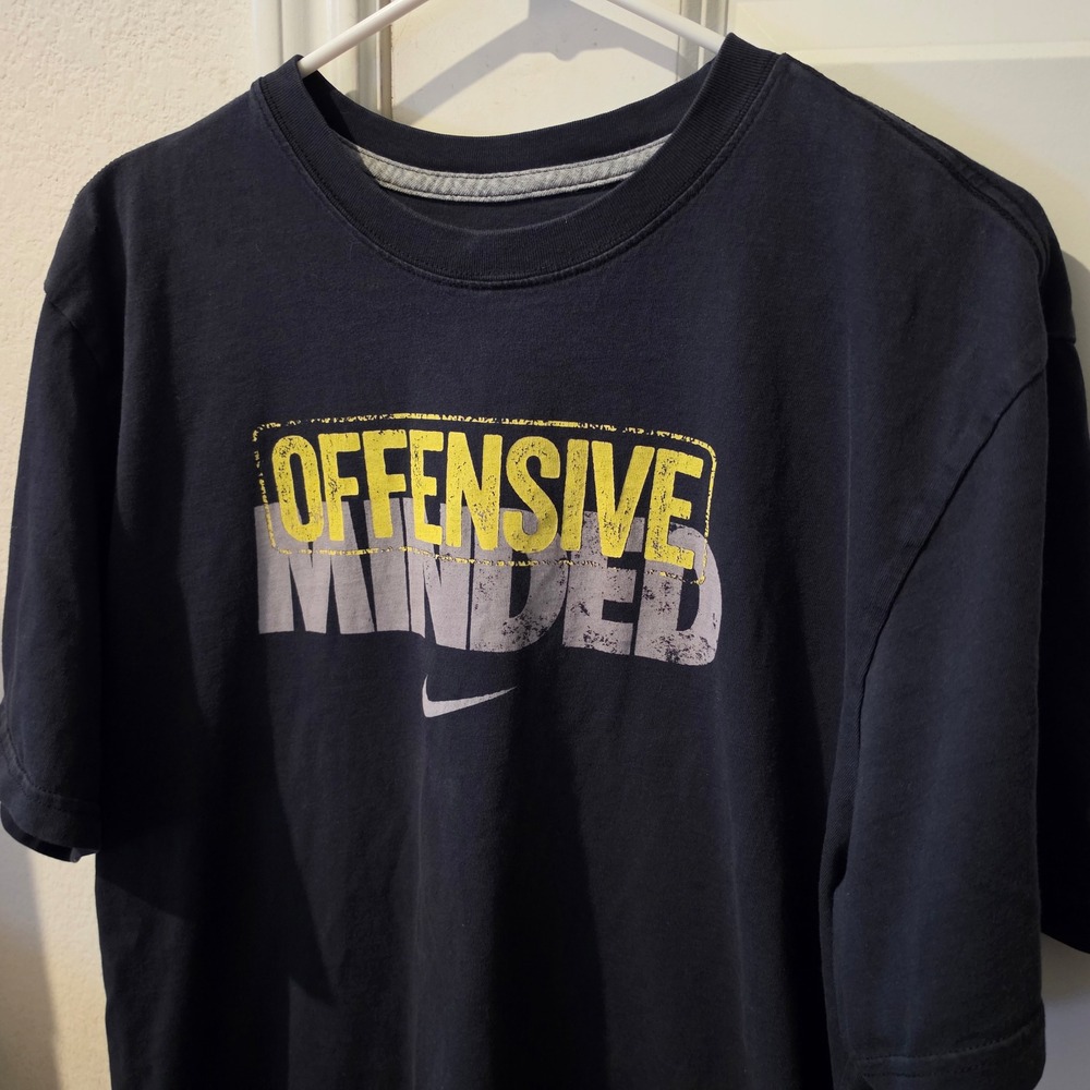 Nike Mens Offensive Minded Graphic T-Shirt Black XL Regular Fit Swoosh Tee